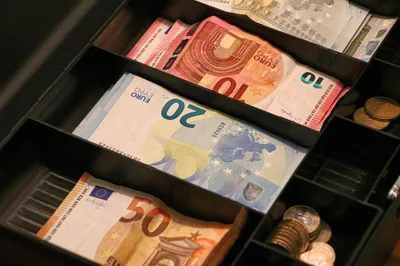 Western Union envoyer argent : guide complet et tarifs 2026