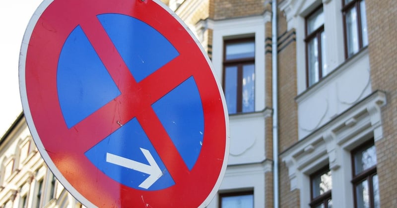 Panneau signalisation personnalisé à Nantes : 5 idées qui marquent