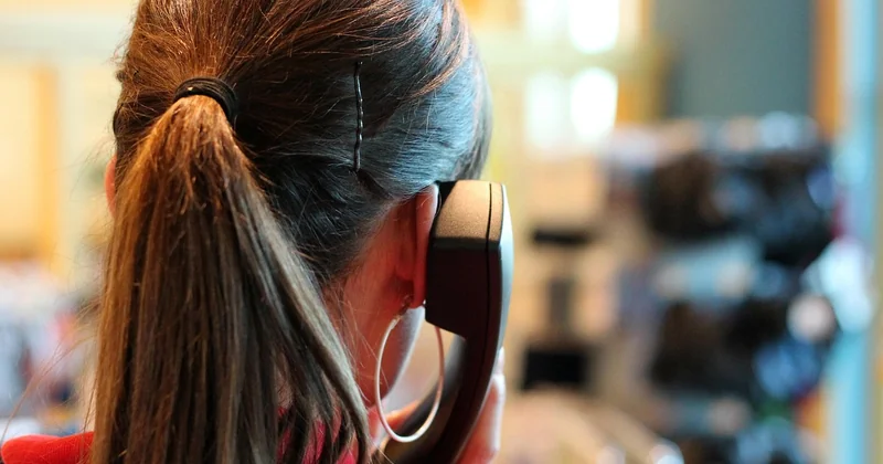 Comment joindre le service RH de la poste ?
