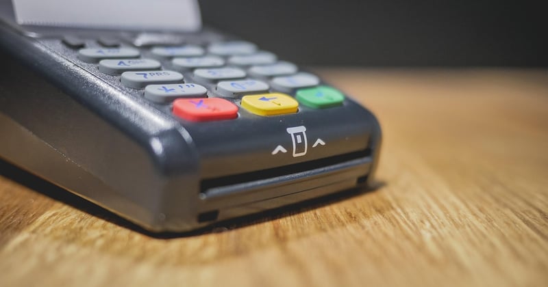 Mastercard dual sociétaire : comment cumuler les avantages de deux cartes en une