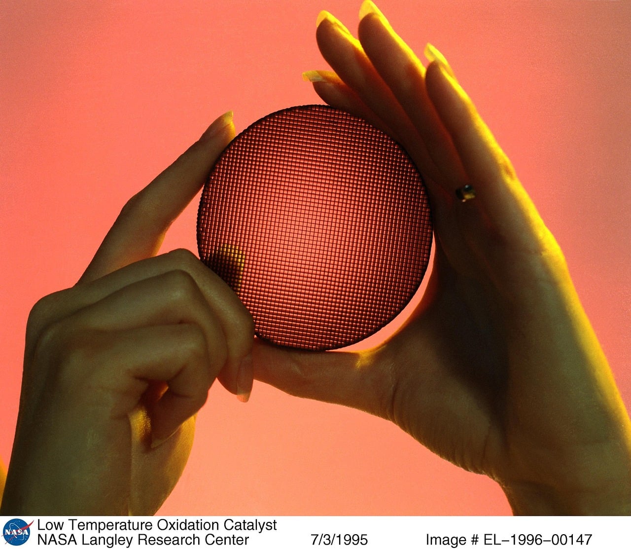 Un catalyseur nanostructuré au cuivre révolutionne la production de plastique à partir du CO₂ avec une efficacité remarquable