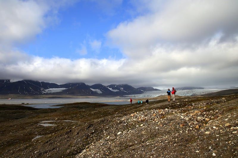 La dégradation du permafrost : défis d’adaptation et impacts sur les communautés locales