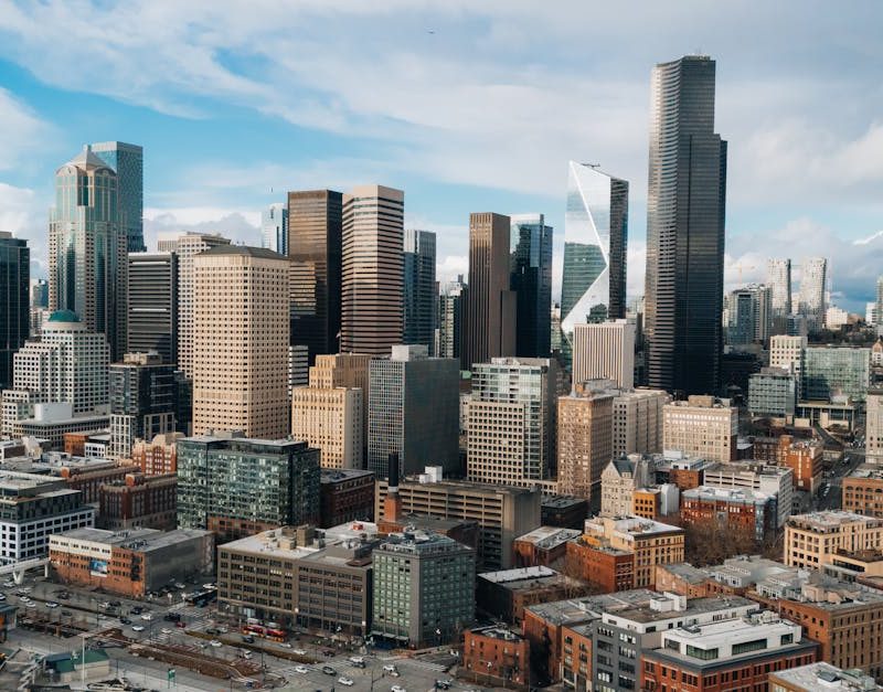 découvrez les principes de l'urbanisme, un domaine essentiel qui façonne nos villes, optimise l'utilisation de l'espace et améliore la qualité de vie des citoyens. apprenez comment l'urbanisme durable contribue à créer des environnements urbains harmonieux et résilients.
