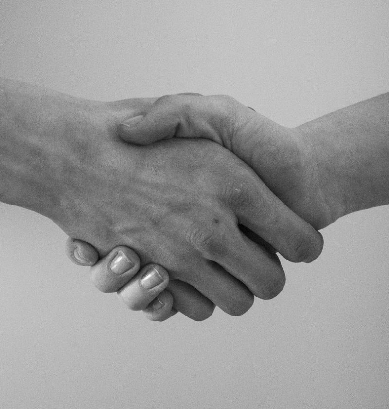 découvrez les accords d'achat d'électricité, des contrats clés qui favorisent des transactions d'énergie renouvelable et conventionnelle, tout en optimisant la gestion des coûts énergétiques et en garantissant la durabilité environnementale.