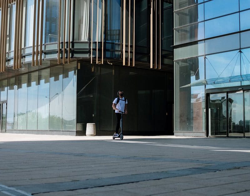 découvrez les solutions de mobilité durable qui préservent notre environnement tout en facilitant vos déplacements quotidiens. explorez les innovations, les modes de transport écologiques et les initiatives visant à réduire notre empreinte carbone.