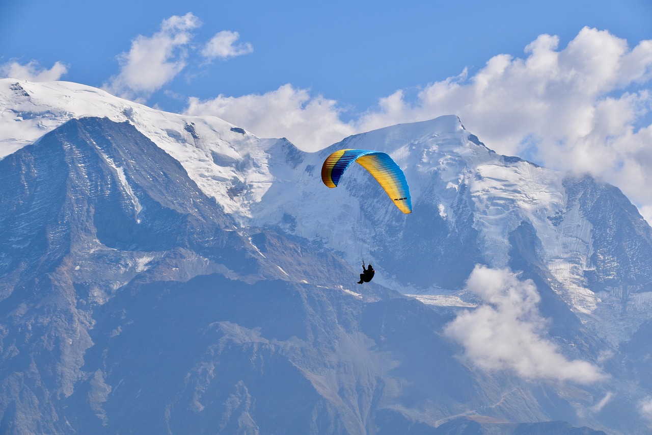 découvrez le mont-blanc marathon, une course emblématique au cœur des alpes françaises, où passionnés de trail et de montagne se rassemblent chaque année pour relever ce défi inoubliable. vivez des paysages à couper le souffle et une ambiance unique !