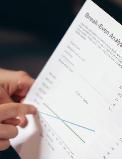 découvrez l'économie collaborative, un modèle innovant qui permet le partage de biens et de services entre particuliers. explorez comment cette nouvelle approche favorise la durabilité, renforce les communautés et offre des opportunités économiques tout en transformant nos modes de consommation.