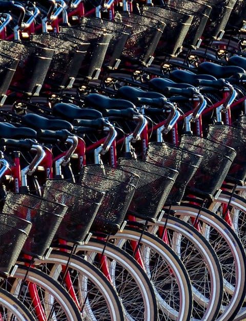 découvrez les solutions de transport durable qui allient efficacité, respect de l'environnement et réduction des émissions de carbone. explorez les alternatives innovantes pour un avenir plus vert.