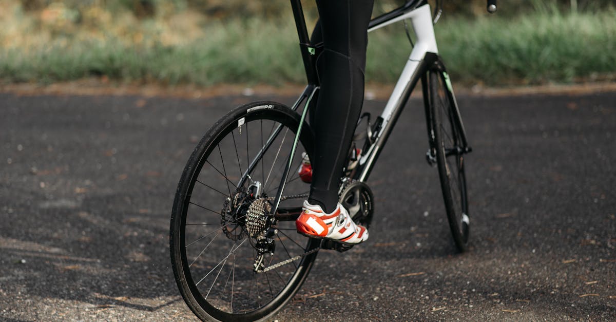 découvrez les solutions de transport durable pour un avenir plus vert. apprenez comment réduire votre empreinte carbone tout en vous déplaçant de manière efficace et responsable. explorez les alternatives écologiques et les innovations en matière de mobilité.