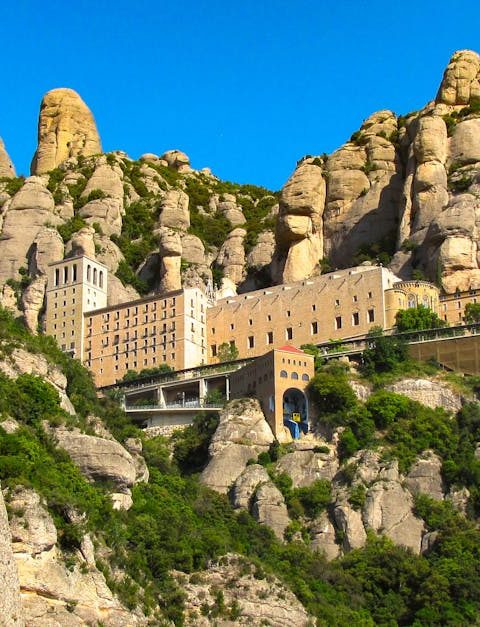 découvrez le patrimoine naturel : une richesse unique de paysages, d’écosystèmes et de biodiversité à préserver pour les générations futures.