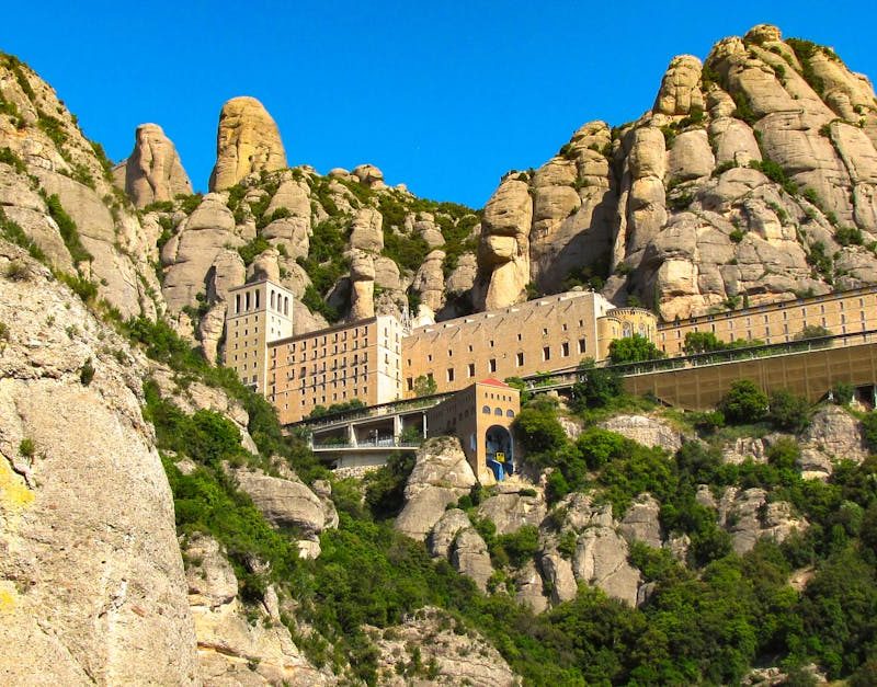 découvrez le patrimoine naturel : une richesse unique de paysages, d’écosystèmes et de biodiversité à préserver pour les générations futures.