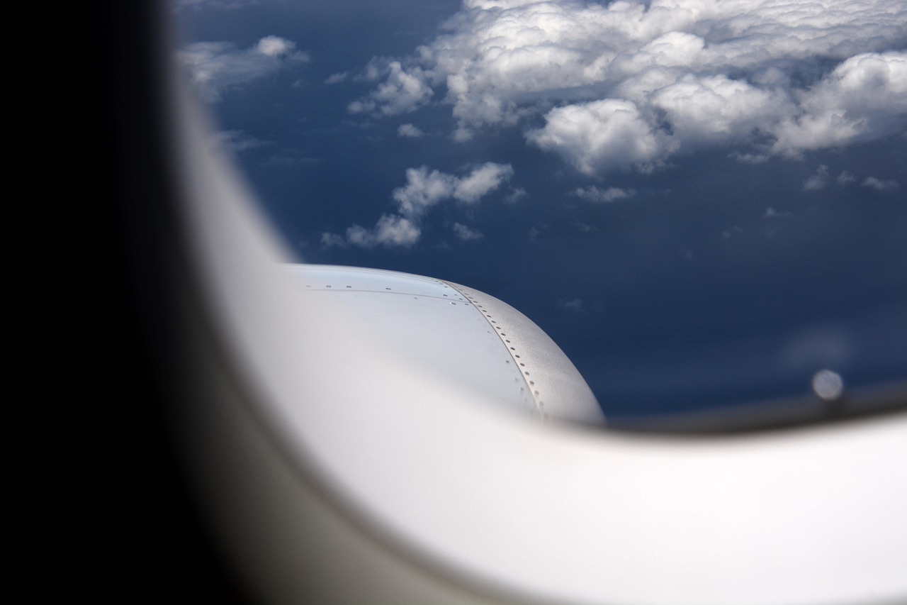 découvrez l'univers de l'aviation : actualités, innovations, histoire des avions, compagnies aériennes et métiers du secteur. explorez l'évolution et les enjeux du transport aérien.