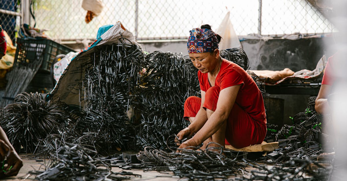 découvrez les meilleures pratiques de gestion des déchets, des solutions innovantes pour réduire, recycler et valoriser les déchets, afin de préserver l'environnement et favoriser un développement durable.