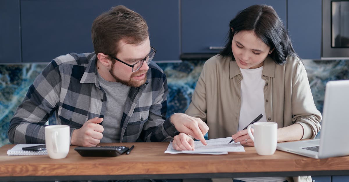 découvrez l'économie collaborative : un nouveau modèle basé sur le partage, l'échange et la mise en commun de ressources pour consommer de façon plus responsable et durable.