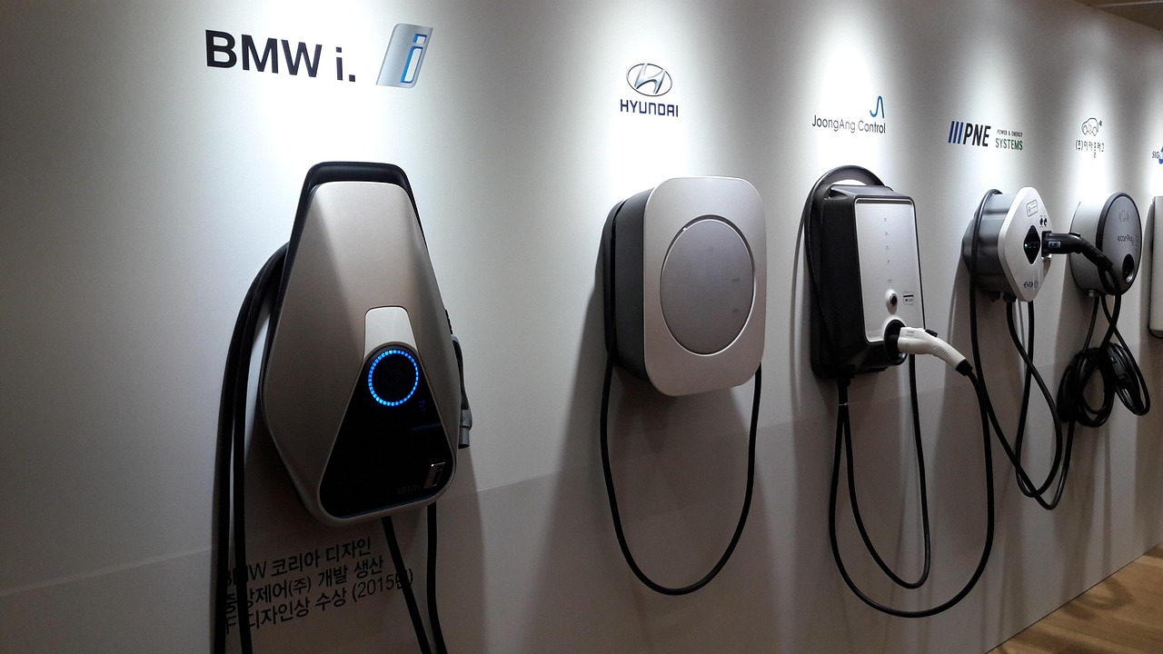 découvrez tout ce qu’il faut savoir sur la voiture électrique : avantages, fonctionnement, coûts et conseils pour bien choisir votre auto écologique et innovante.