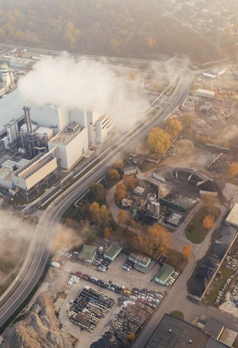 découvrez ce qu'est l'empreinte carbone, comment elle est calculée et des conseils pratiques pour la réduire afin de préserver l'environnement et lutter contre le changement climatique.