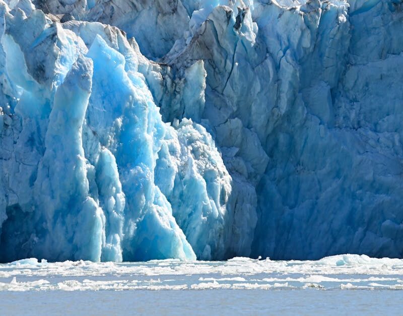 découvrez les enjeux et les solutions autour des politiques climatiques : définitions, objectifs et mesures mises en place pour lutter contre le changement climatique.