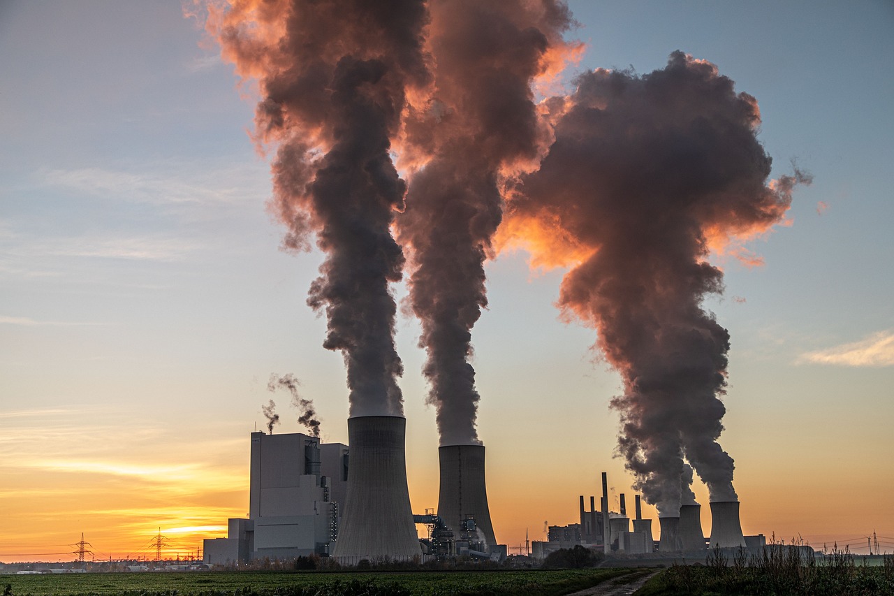 découvrez tout ce qu'il faut savoir sur les gaz à effet de serre : définition, sources d'émission, impacts sur le climat et solutions pour réduire leur production.