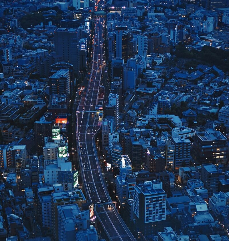 d&eacute;couvrez l'univers captivant de la vie urbaine, entre dynamisme, culture et modernit&eacute; au c&oelig;ur des villes.