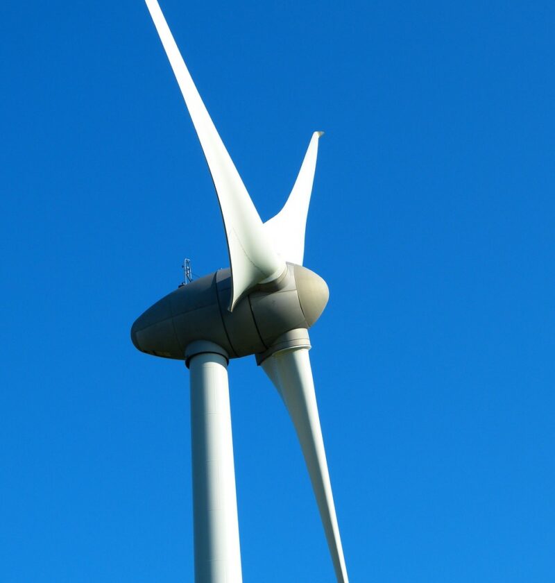 ingénieur environnemental spécialisé dans la conception et la mise en œuvre de solutions durables pour protéger l'environnement et promouvoir le développement écologique.