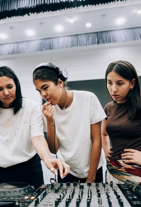 d&eacute;couvrez nos masterclasses rse pour ma&icirc;triser les enjeux de la responsabilit&eacute; soci&eacute;tale des entreprises et renforcer votre impact durable.