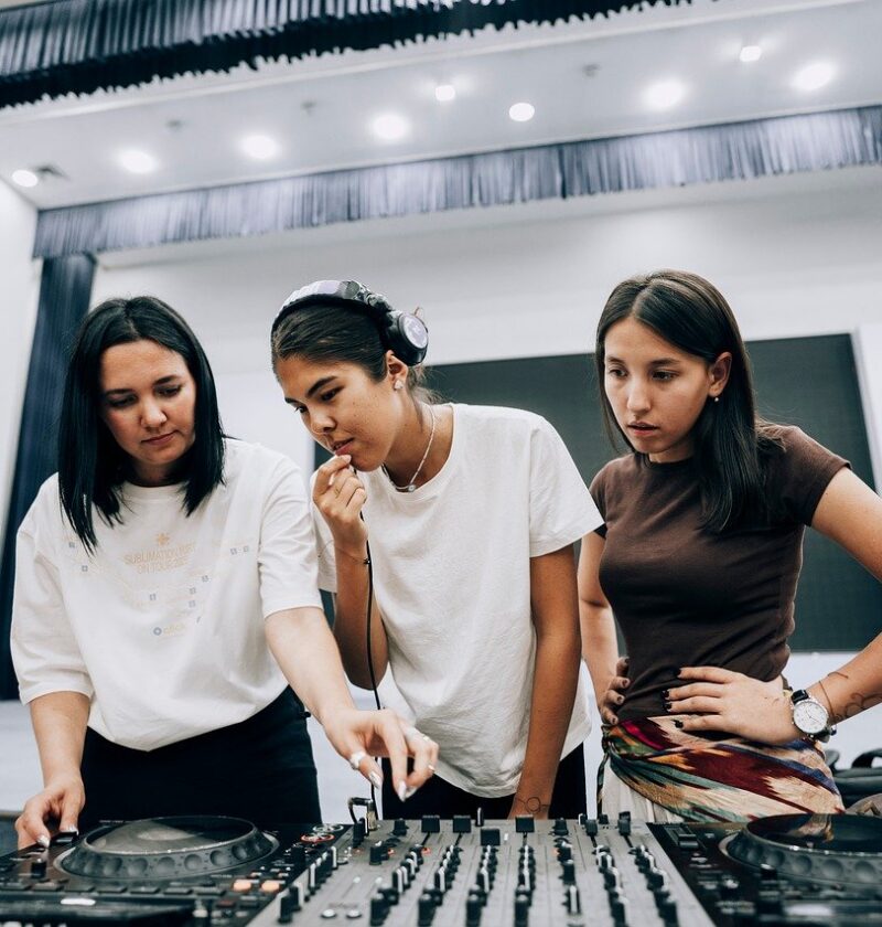 d&eacute;couvrez nos masterclasses rse pour ma&icirc;triser les enjeux de la responsabilit&eacute; soci&eacute;tale des entreprises et renforcer votre impact durable.